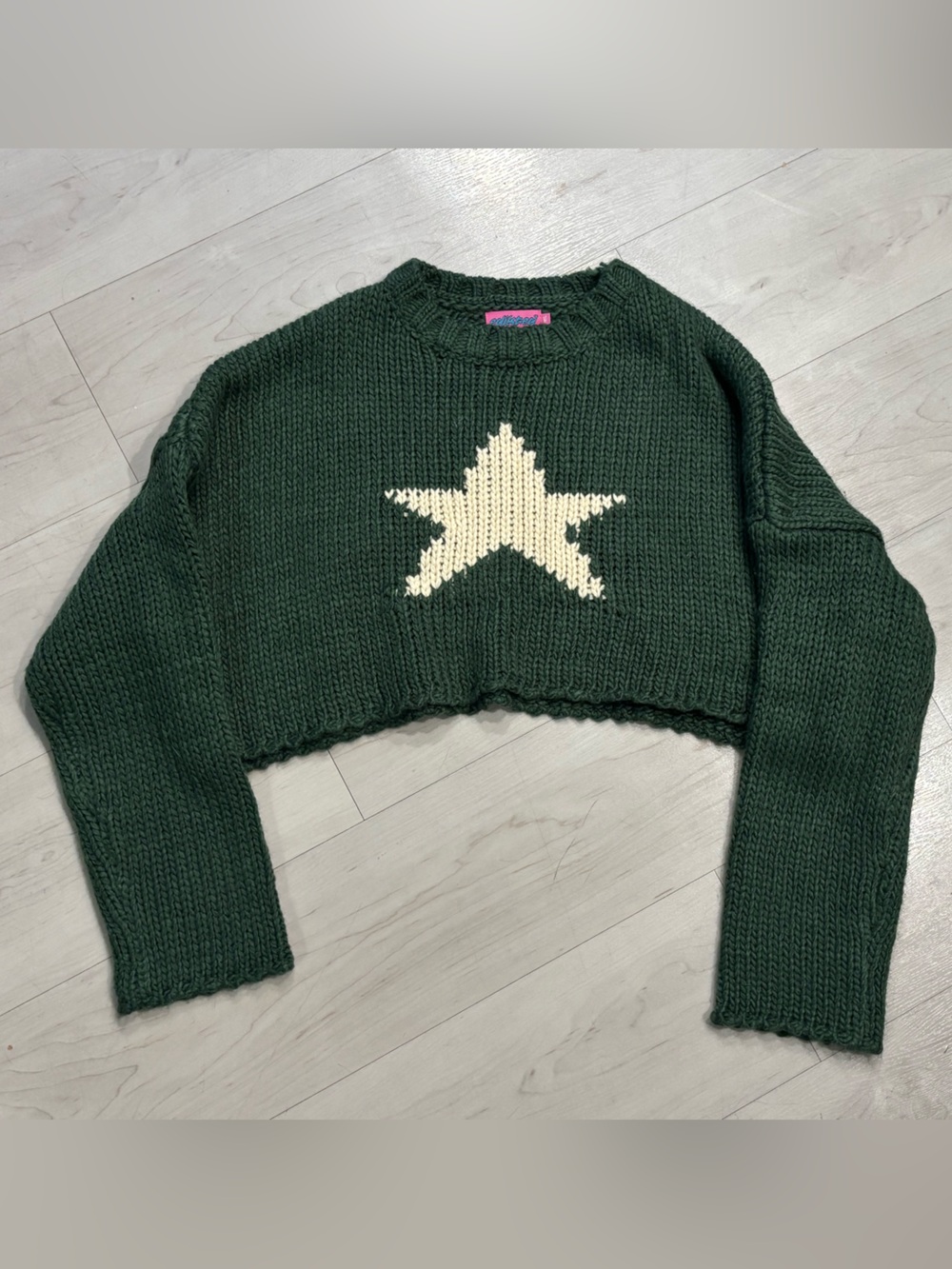 Edikted Dark Green Cropped Star Knit Sweater with Cream Star